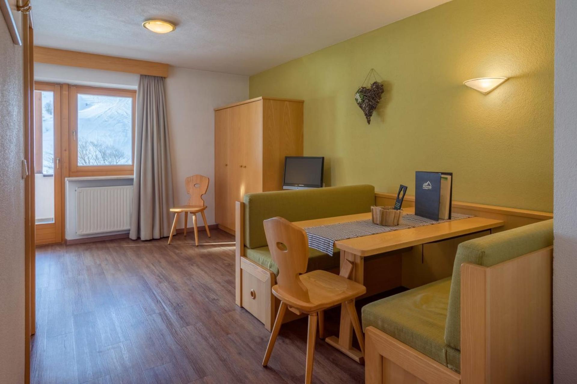 Mountain Living Apartments Сан-Валентино-алла-Мута Экстерьер фото
