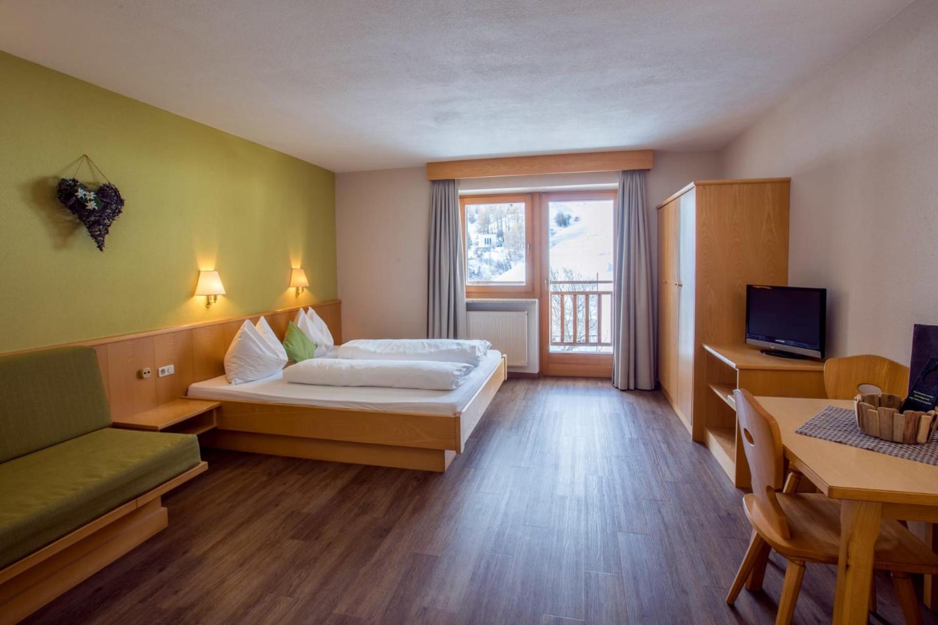 Mountain Living Apartments Сан-Валентино-алла-Мута Экстерьер фото