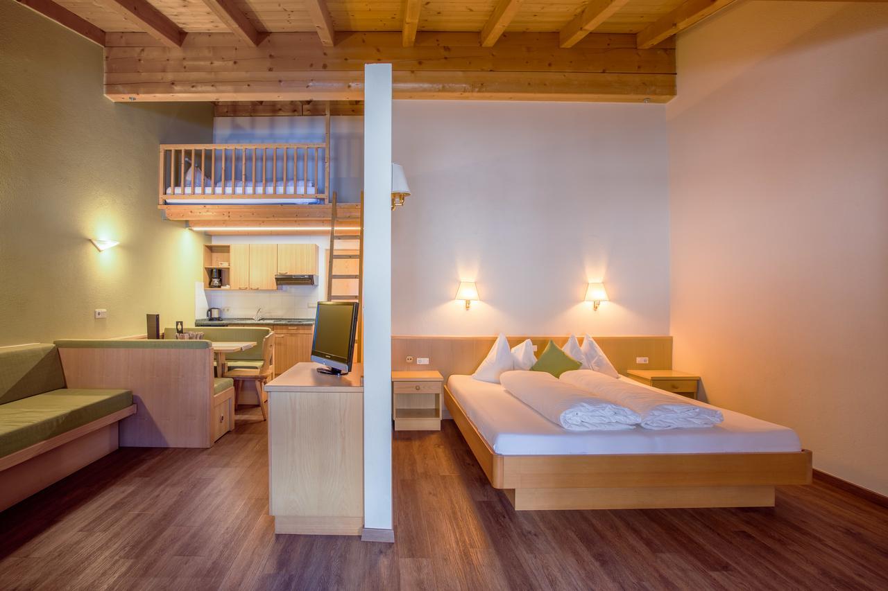 Mountain Living Apartments Сан-Валентино-алла-Мута Экстерьер фото