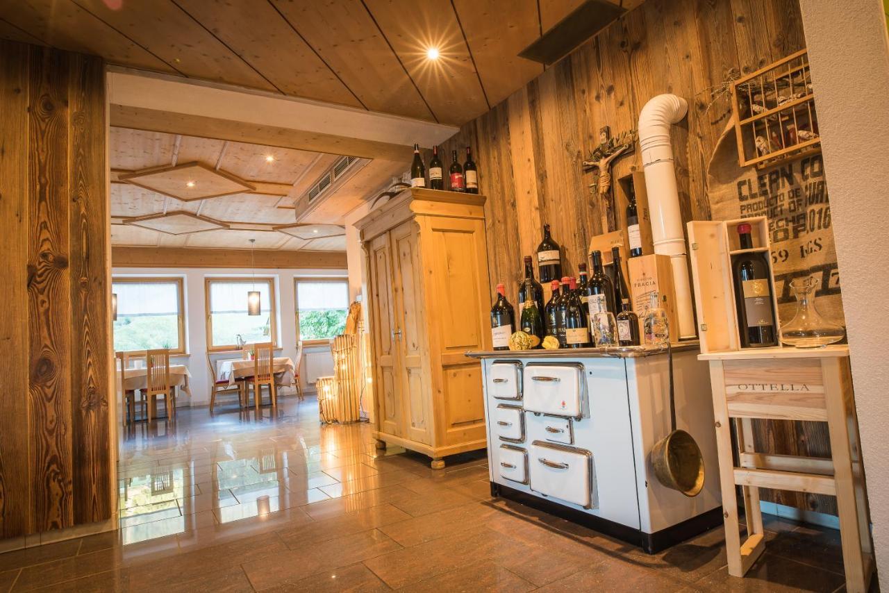 Mountain Living Apartments Сан-Валентино-алла-Мута Экстерьер фото